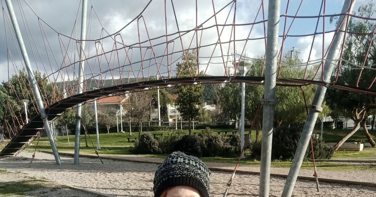 ΑΠΘ: Νέα επεισόδια με τους αντεξουσιαστές με κράνη, να πετάνε μάρμαρα στους αστυνομικούς [εικόνες, βίντεο] - εικόνα 17