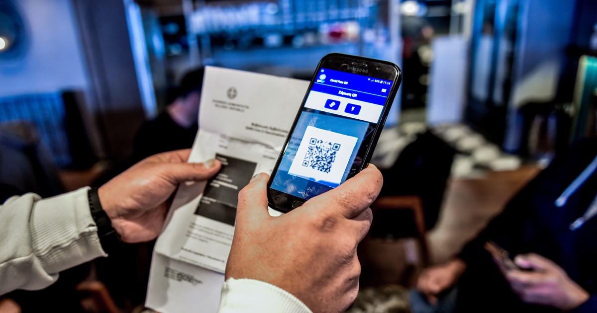 Διαφωνία Βασιλακόπουλου με Μαγιορκίνη: Να μην καταργηθεί το πιστοποιητικό εμβολιασμού