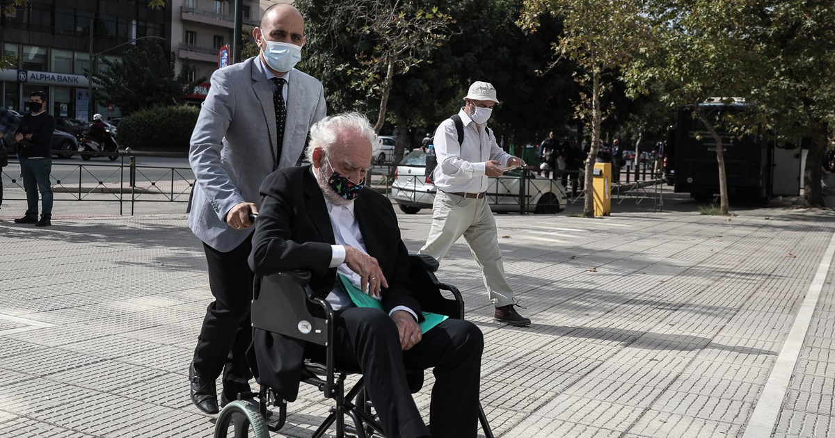 Άκης Τσοχατζόπουλος: Ανοιξε η πρώτη διαθήκη του - Γιατί αποκλήρωσε τους στενούς συγγενείς [βιντεο]