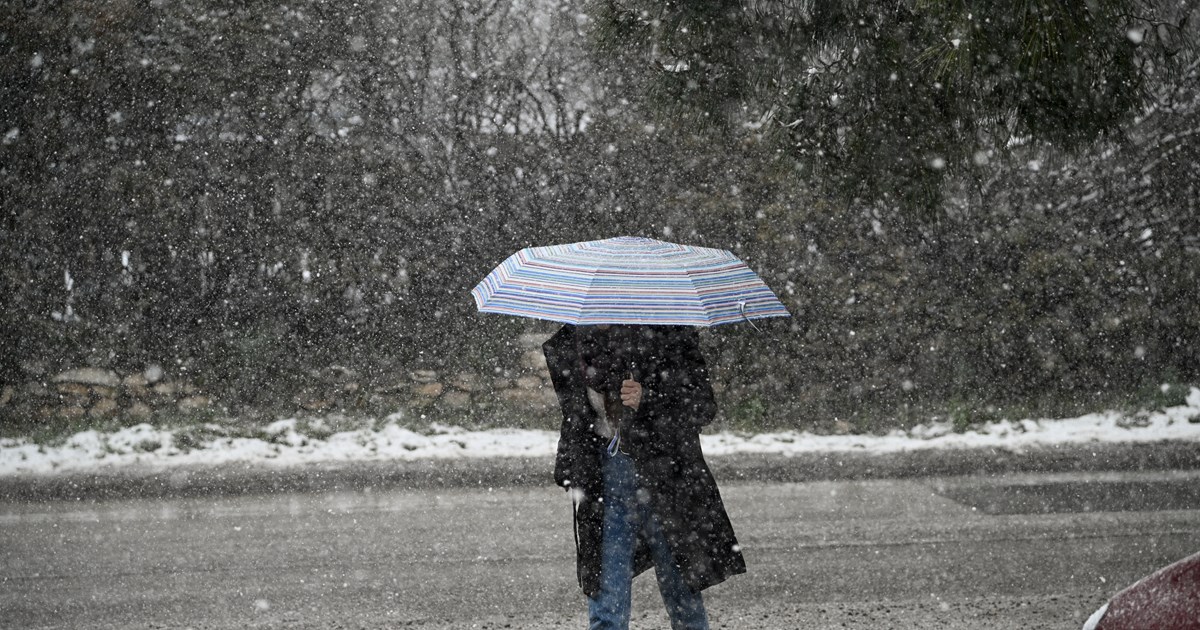 Πού θα χτυπήσει η κακοκαιρία τις επόμενες ώρες - Βροχές, καταιγίδες και χιονοπτώσεις μέχρι την Τετάρτη