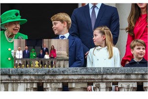 "Ανόητος" ο Πρίγκιπας Ανδρέας: Πάγωσε η πώληση του σαλέ στην Ελβετία - Τον κυνηγά ζευγάρι Ελβετών για 1,6 εκατ. λιρών - εικόνα 2