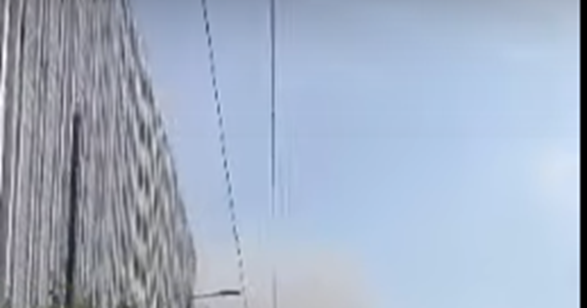 Υπό έλεγχο η φωτιά στη Λούτσα - Κινδύνεψαν σπίτια - Ομοιότητες με τη φωτιά στη Βούλα [εικόνες]