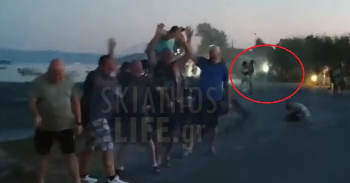 Φωτιά στην Φυλή απέναντι από το γήπεδο Πανοράματος - Υπό μερικό έλεγχο