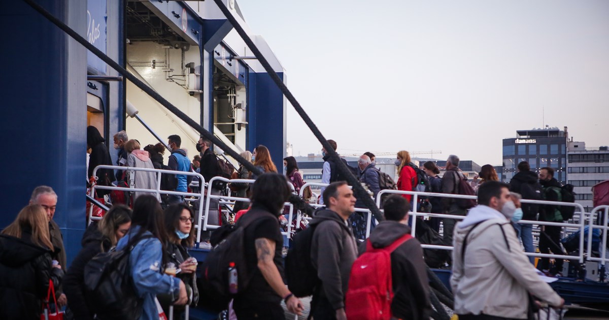 Σαν την Χαλκιδική...δεν έχει: Τσουχτερές οι τιμές στα beach bar - Έως και 50 ευρώ το άτομο για μία ξαπλώστρα - εικόνα 2