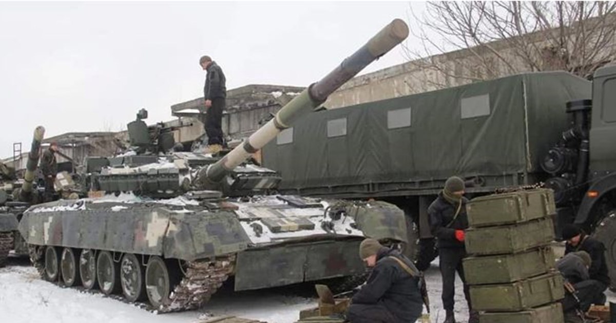 Τηλεφωνική επικοινωνία Μακρόν - Τζόνσον για την αποκλιμάκωση της έντασης στην Ουκρανία