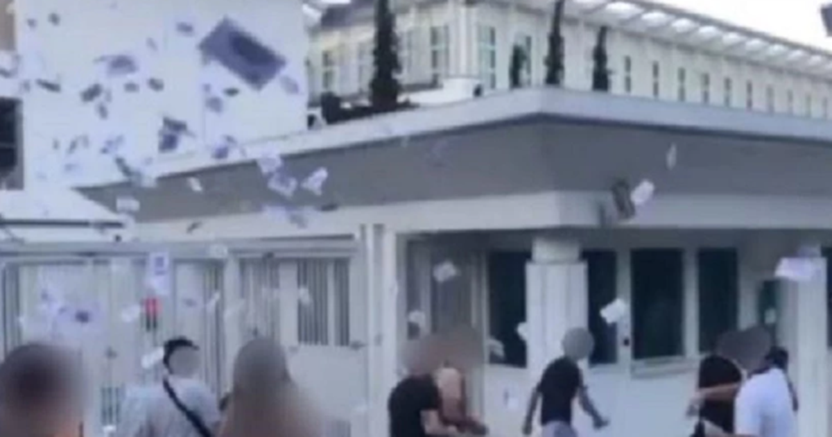 Επίθεση Ρουβίκωνα στο σπίτι του γενικού γραμματέα της Βουλής Γ. Μυλωνάκη - εικόνα 3