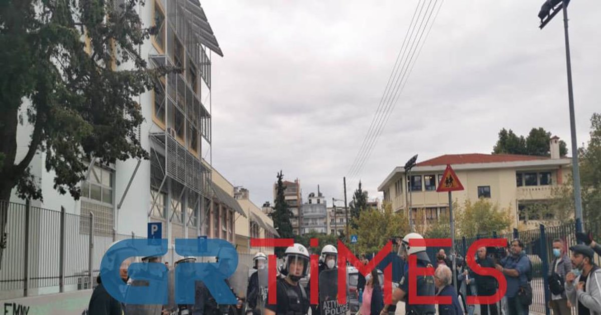 ΕΠΑΛ Ευόσμου: Ένοχοι τρεις μαθητές για τα επεισόδια ακροδεξιών με ποινή φυλάκισης 12 μηνών - εικόνα 2