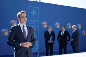 Σε πηγαδάκι ο Δένδιας με τον Ερντογάν και τον Τσαβούσογλου- Στο περιθώριο της Συνόδου του ΝΑΤΟ - εικόνα 2