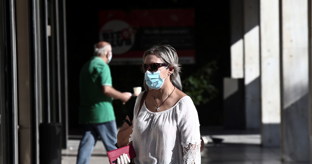 Βασιλακόπουλος: Οι τρεις λόγοι που  βλέπουμε έξαρση της πανδημίας - "Θα πληρώσουμε μεγαλύτερο φόρο θανάτων"