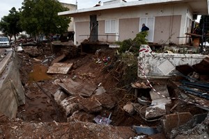 Φωτιά σε ξενοδοχείο στην Αμάρυνθο της Εύβοιας - εικόνα 3