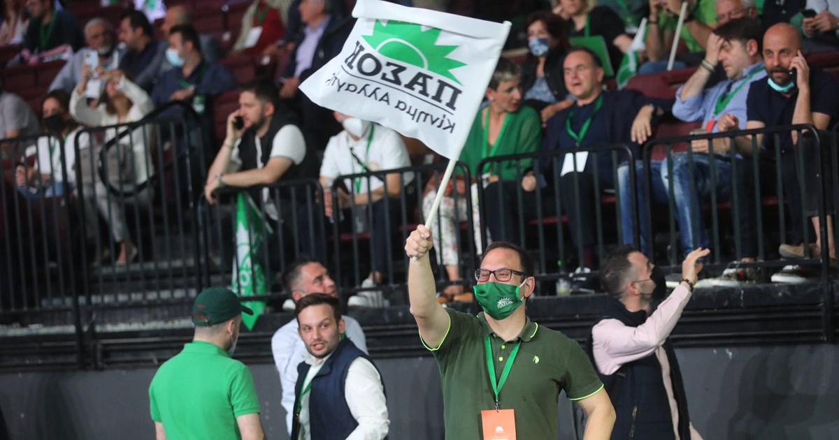 Αλβανία: Συνάντηση Δένδια με τον πρόεδρο του παραρτήματος της "Ομόνοιας" στη Χειμάρρα - εικόνα 2