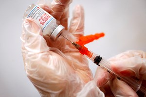 Κορονοϊός: Πιθανό ένα εμβόλιο Pfizer για όλες τις μεταλλάξεις μέχρι το φθινόπωρο - Αποδοτική η 3η δόση σε παιδιά 5-11 ετών