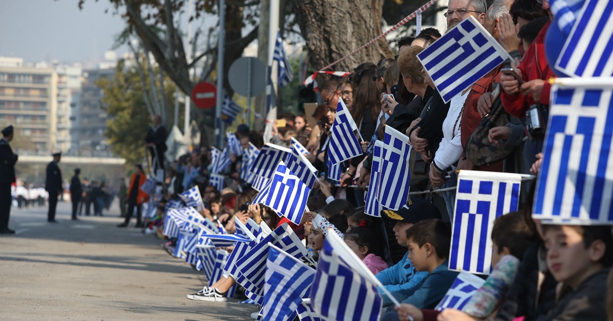 Θεσσαλονίκη: Αρχισαν οι πρόβες για την παρέλαση της 28ης Οκτωβρίου, αλλά οι γιατροί διαφωνούν- "Θα είναι καταστροφή" - εικόνα 4