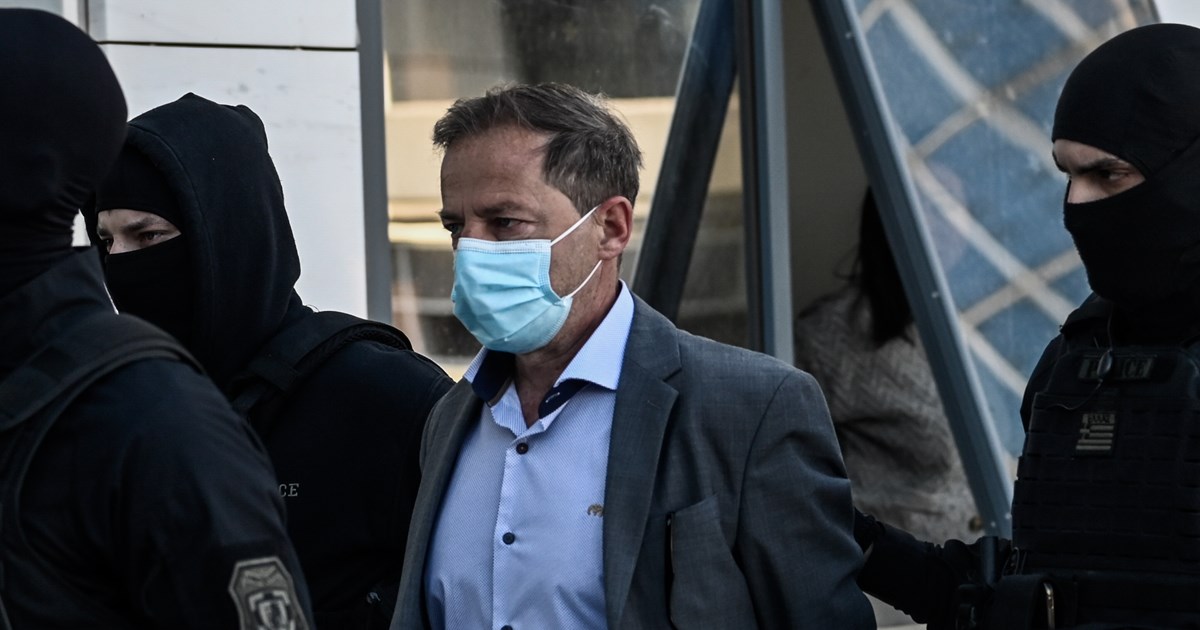 Πρωτοφανές περιστατικό στο Ναύπλιο: Καθαριστές πέταξαν στα σκουπίδια τρεις δικογραφίες- Αναζητείται ο ηθικός αυτουργός