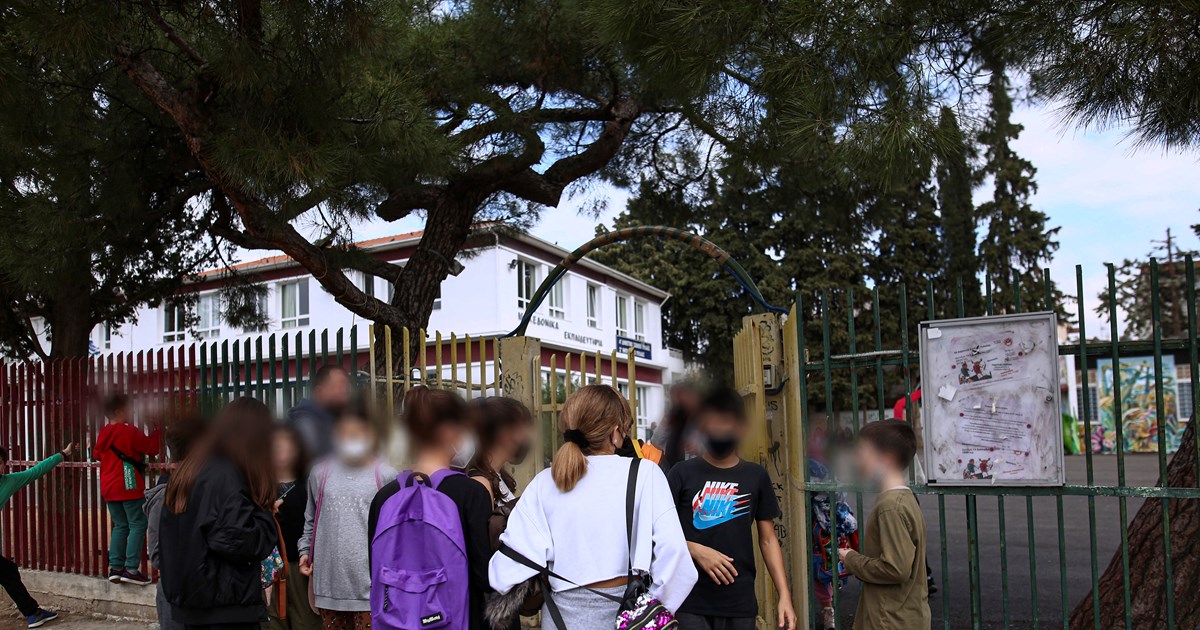 Πάτρα: Αρνήτρια μητέρα κατέγραψε κρυφά γιατρό με το κινητό της - Ο διάλογος για το εμβόλιο [Βίντεο]