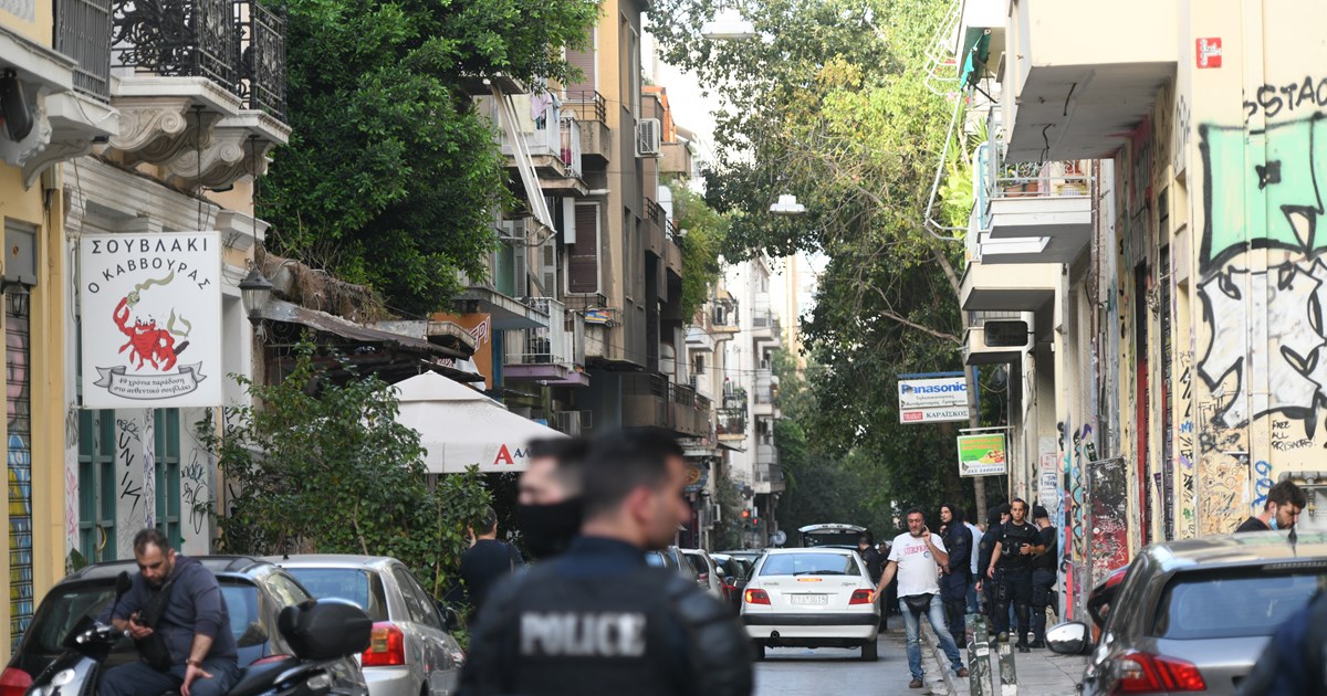 Ισχυρή έκρηξη σε ψητοπωλείο στην Ελευσίνα