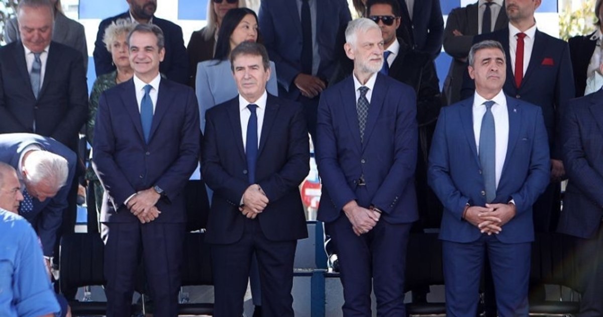 Μαθητική παρέλαση: 80χρονος μαθητής έγινε σημαιοφόρος για την 28η Οκτωβρίου [βίντεο] - εικόνα 2