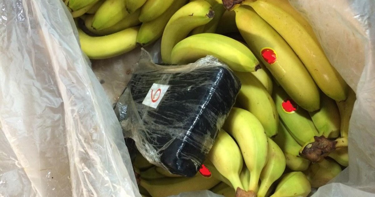 Μανάβης στον Πειραιά εγκέφαλος σπείρας κοκαΐνης στα νότια προάστια - Βρέθηκαν 11 κιλά κρυμμένα σε κούτες με μπανάνες [εικονες -βίντεο]