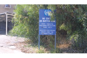 Σοκ στις HΠΑ: Έκρυβαν 6χρονη σε μυστικό δωμάτιο από το 2019 – Βρέθηκε καλά στην υγεία της - εικόνα 2