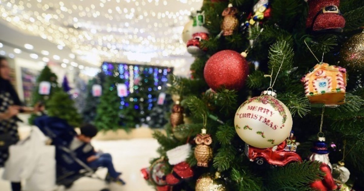 Με ενισχυμένες μάσκες και αυστηρούς ελέγχους τα τελευταία ψώνια του 2021 σε Αθήνα και Θεσσαλονίκη [Εικόνες] - εικόνα 2