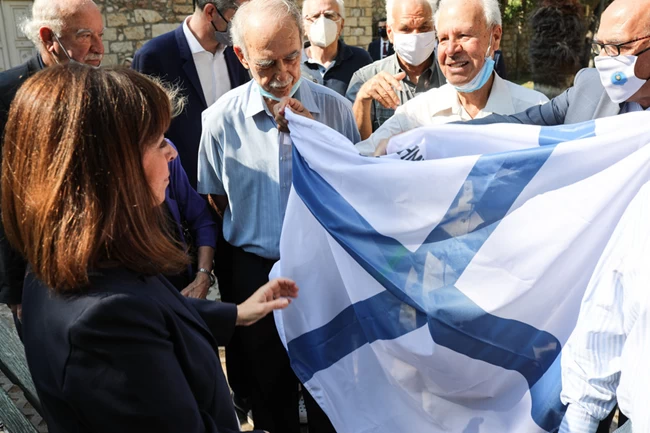 ΣΑΚΕΛΛΑΡΟΠΟΥΛΟΥ ΜΝΗΜΕΙΟ ΜΟΥΣΤΑΚΛΗ 2