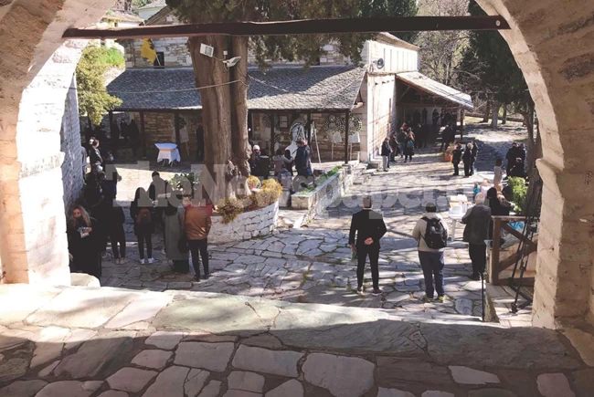ΜΑΚΡΙΝΙΤΣΑ ΚΗΔΕΙΑ