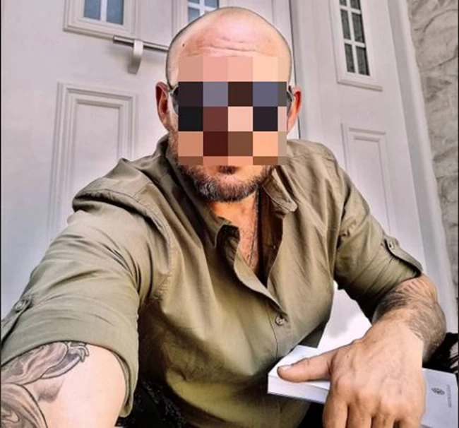 Είχε προειδοποιήσει ο παράφρων στο Σύνταγμα: "Θα σας κόβω τα κεφάλια ένα ένα" - Τι λέει για Κασιδιάρη, Καινούργιου, Κοκλώνη