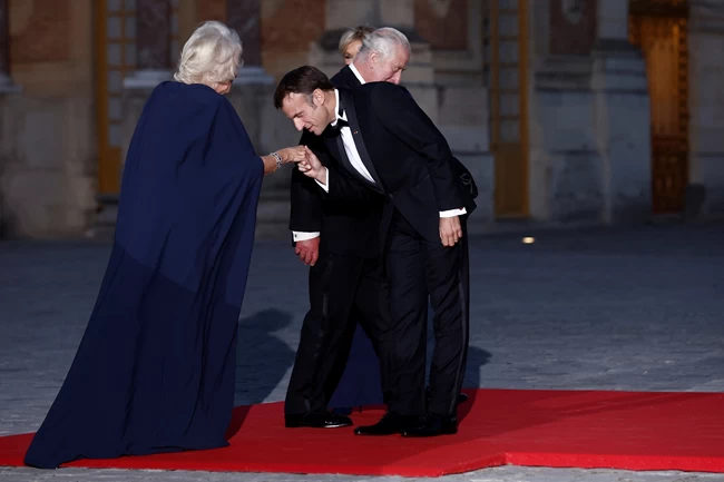 macron king charles
