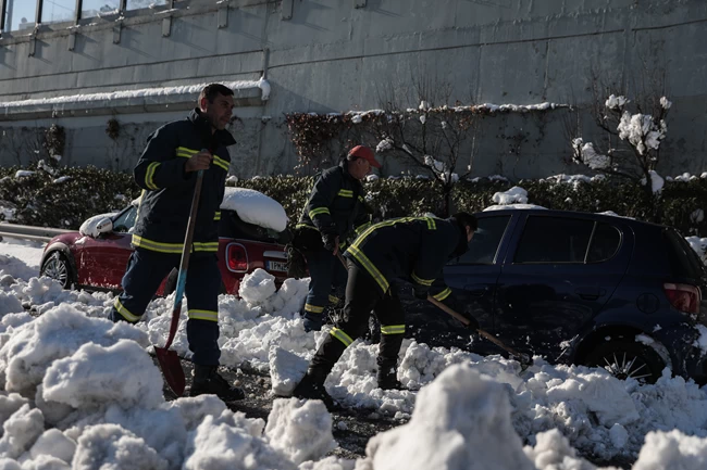 αττικη οδοσ απεγκλωβισμος αυτοκινητων