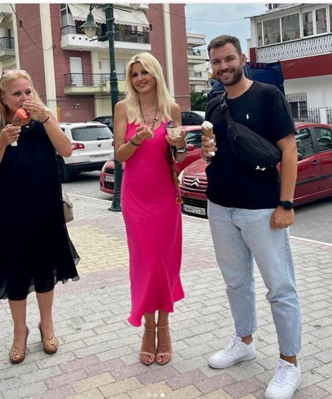 Έλενα Ράπτη