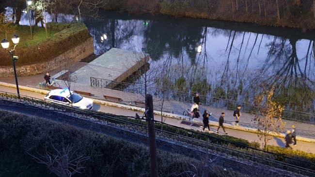 Η ΕΛ.ΑΣ έδιωξε τους Λαρισαίους που είχαν συγκεντρωθεί στον Πηνειό!