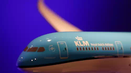 Ολλανδία: Η KLM ανακοίνωσε άλλες 1.500 απολύσεις