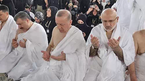 Ο Ερντογάν προσεύχεται στη Μέκκα και ελπίζει σε &quot;φιλία&quot; με τη Σαουδική Αραβία [εικόνες - βίντεο]