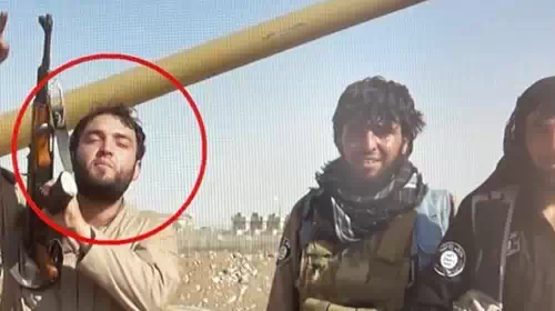 Βίντεο ντοκουμέντο: Ο τρομοκράτης του ISIS που συνελήφθη στην Αθήνα, εν δράσει στη Συρία με τους τζιχαντιστές