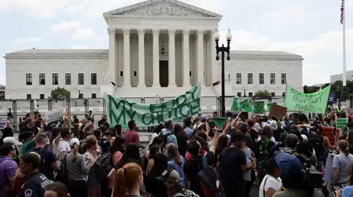 ΗΠΑ: Σιγή ιχθύος από τα μεγαλύτερα νομικά γραφεία μετά την τραγική απόφαση για τις αμβλώσεις από το Ανώτατο Δικαστήριο