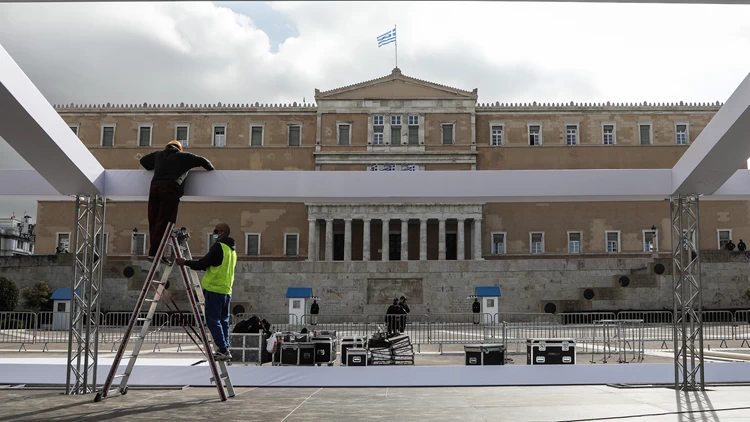 Παρέλαση 25ης Μαρτίου με μέτρα "Πολυτεχνείου": 4.000 αστυνομικοί, drones,... | Ελλάδα Ειδήσεις