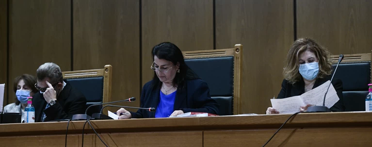 ΔΙΚΗ ΧΡΥΣΗΣ ΑΥΓΗΣ