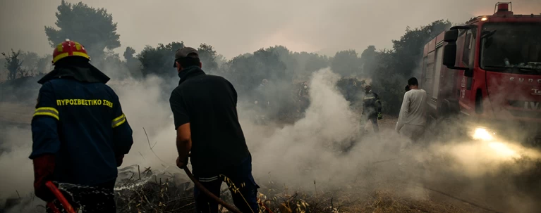 Φωτιά στα Βίλια: Καίει για πέμπτη ημέρα - Μάχη με τις αναζωπυρώσεις |  Ελλάδα Ειδήσεις