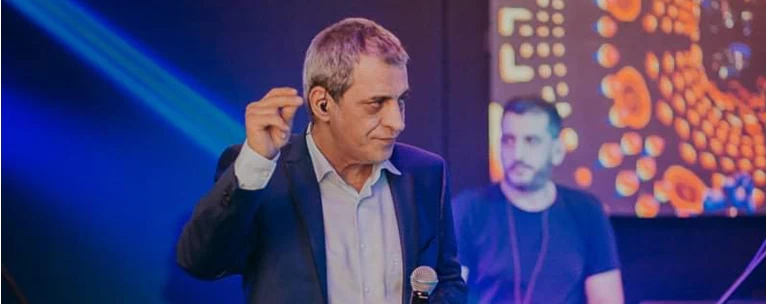 Αδαμαντίδης