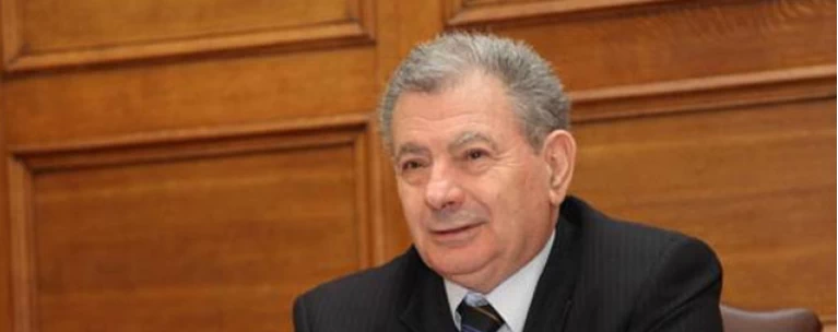 Βαλυράκης