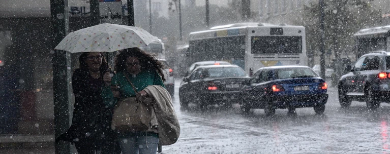 Νέο έκτακτο δελτίο επιδείνωσης από την ΕΜΥ: Καταιγίδες και χαλάζι