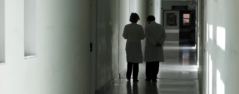 ΕΔΕ για τη μητέρα που υπέστη αλλεργικό σοκ μέσα σε μαιευτήριο