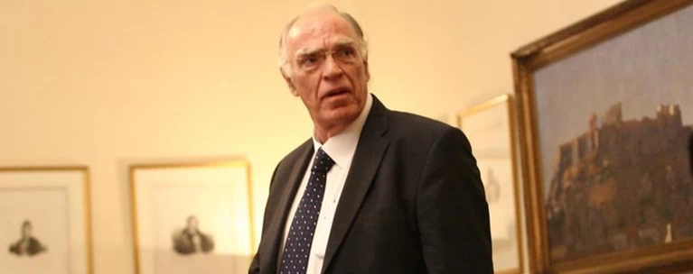Ποιος γάβγισε στον Βασίλη Λεβέντη στη Βουλή;