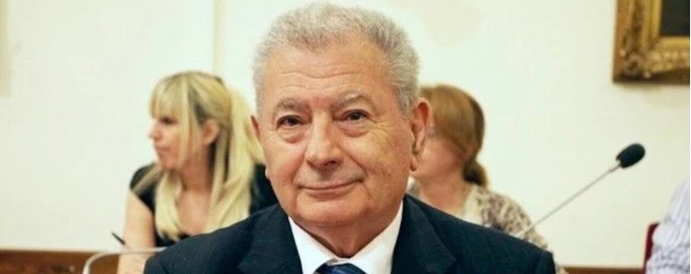 Βαλυράκης