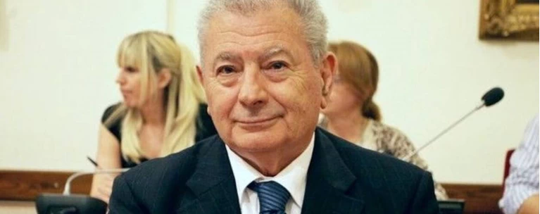 Βαλυράκης