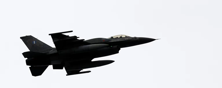 f16