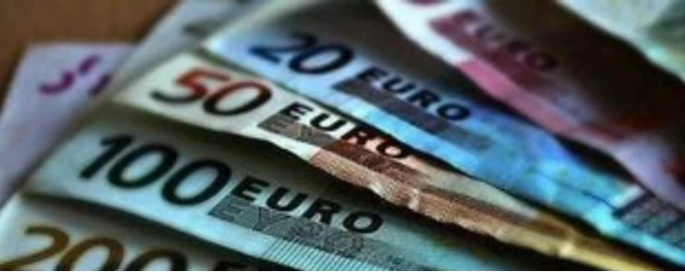 Στα 1.161 ευρώ ο μέσος μισθός τον Ιούλιο - Αυξήθηκε 4,61% μέσα σε ένα έτος