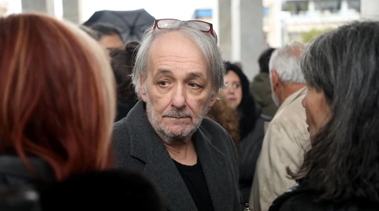 μικρουτσικος