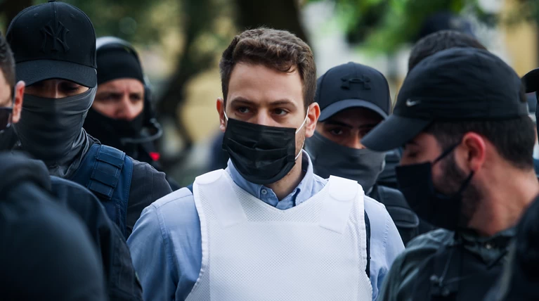 ΓΛΥΚΑ ΝΕΡΑ - ΠΙΛΟΤΟΣ