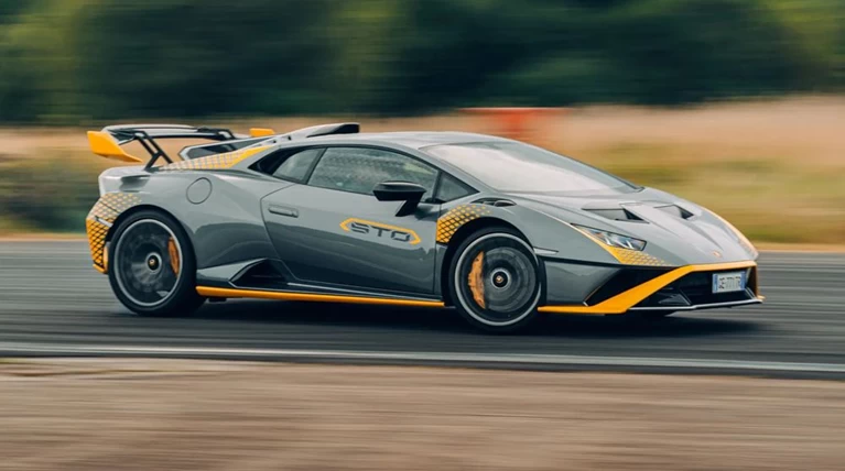 Lamborghini Huracan STO